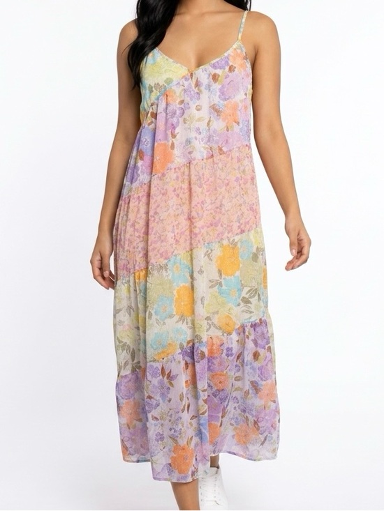 Mystree Dresses & Skirts - Mystree Floral Patchwork Tiered Maxi Dress - Pastel Multi Women’s size medium